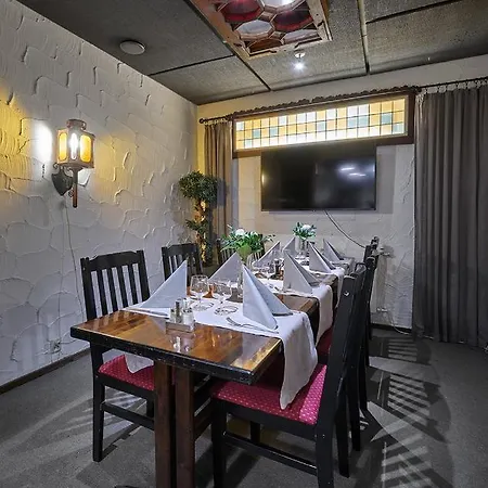 Hotelli-ravintola 3*