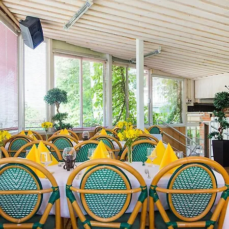فندق Hotelli-ravintola 3*